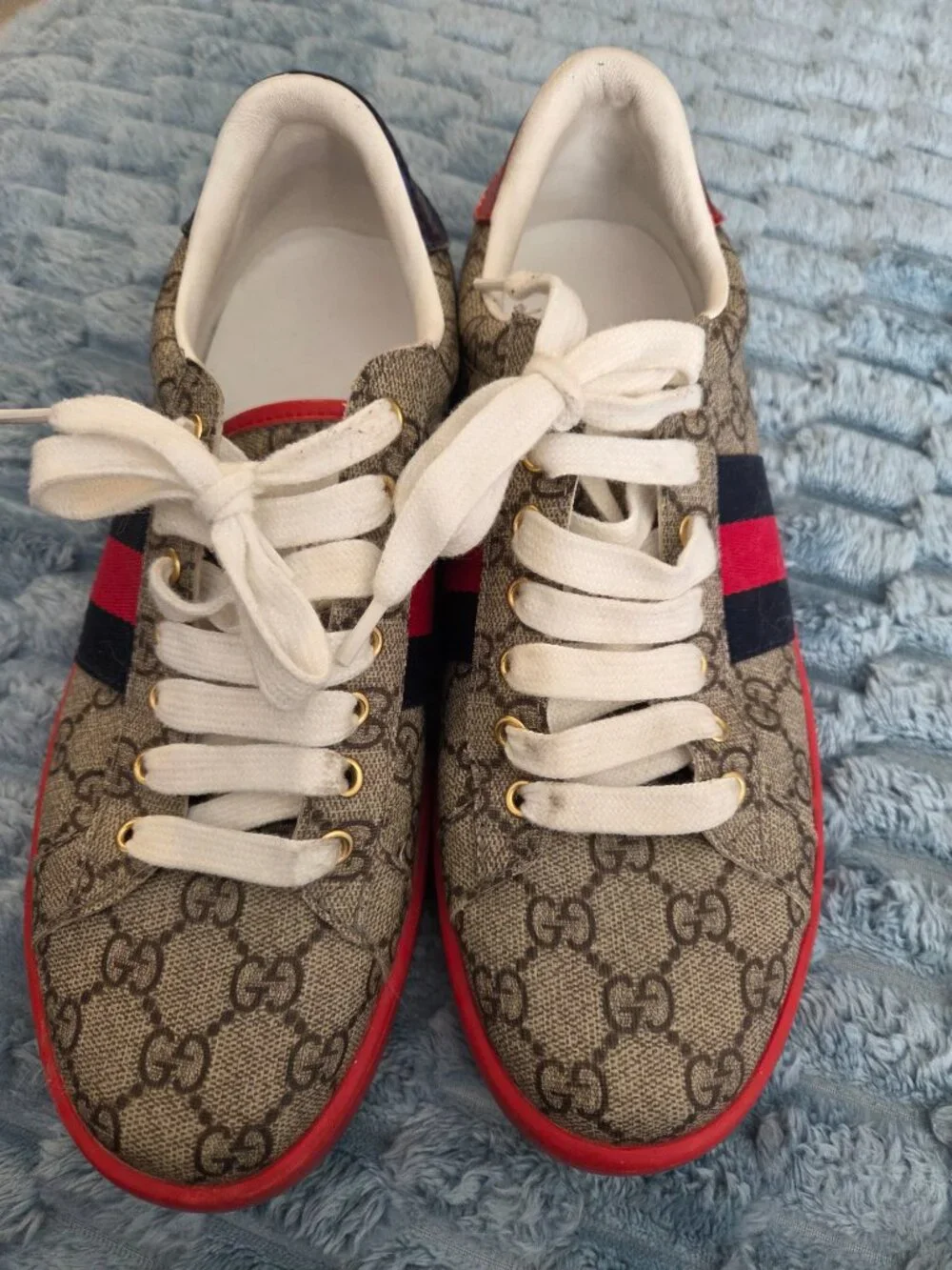 Mens Gucci Ace GG Supreme shoes size 9